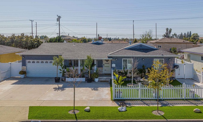 Midway City Casa | Cheerful and Cozy Home in heart of Orange County , 5 mins Disneyland and Beaches