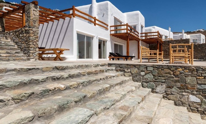 Houlakia Villa | Chef included by Fantasia Villas: Greco de la Greco Villa