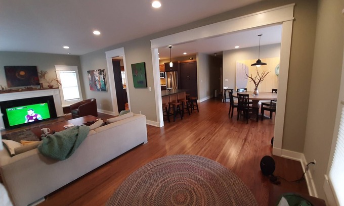 Cherry Street Casa | Cherry Street Bungalow