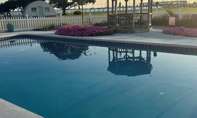 Rock Hall Casa | Chesapeake Bay Harbor View in a central location to events/restaurants