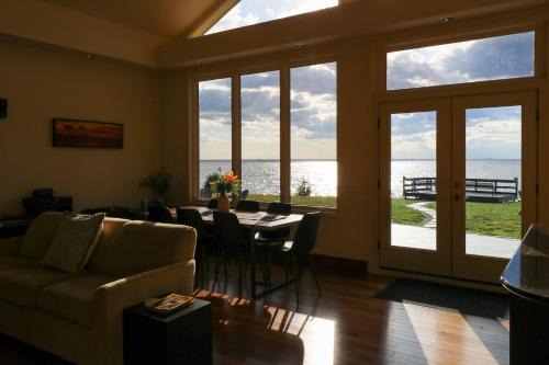 Rock Hall Casa | Chesapeake Bay Retreat Wbreathtaking Views