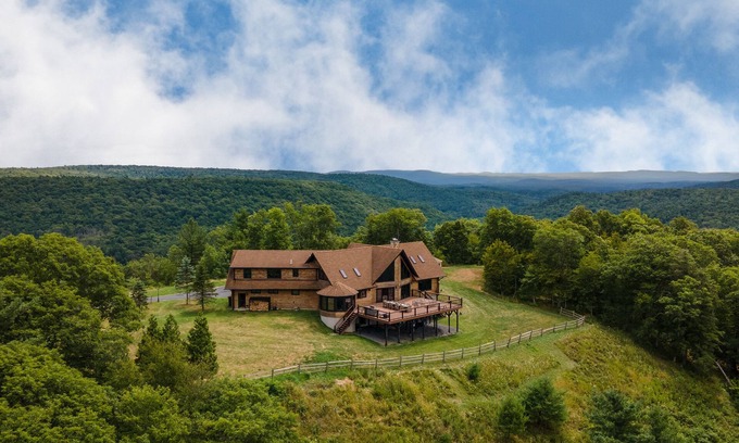 Hillsdale Cabina | Chester by AvantStay | Amazing Views, Secluded Home, A True City Escape!