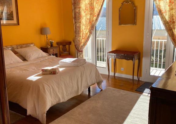 Bourg-Madame Apartamento | Chez Hélène 3 étoiles, labellisé disabled PMR,pour 4 personnes chiens bienvenus-pet friendly
