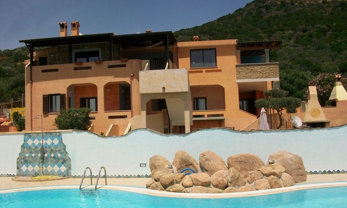 Chia Casa | Casa CHIA en la villa con impresionantes vistas al mar ya la piscina, jardín wi-