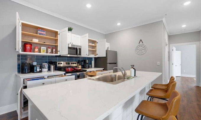 Port Wentworth Apartamento | Chic 2-bedroom apartment with AC, fitness room, pool - D