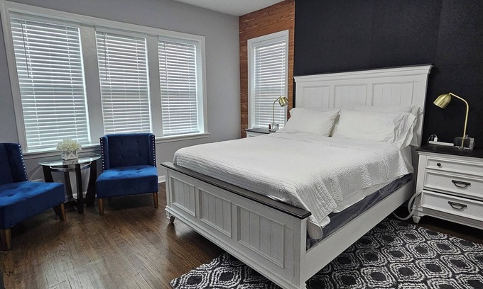 North Austin Apartamento | Chic 2-bedroom apartment in fabulous Chicago with AC, WiFi