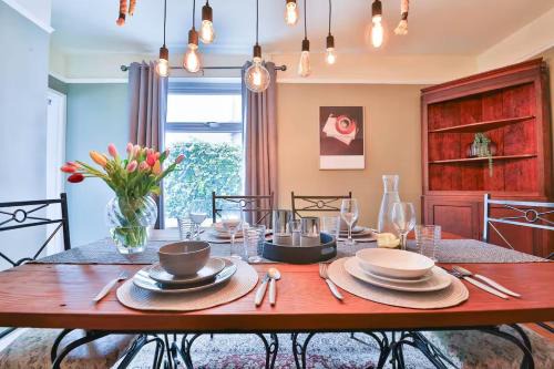 Roath Apartamento | Chic 3 Bedroom House - Sleeps 8 - Close to Centre
