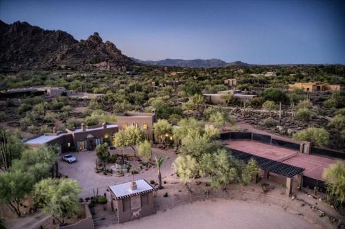 Carefree Casa | Chic 3BR Estate with Stables, Pool and Pickleball