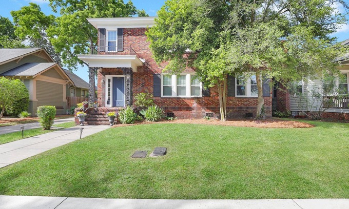 Midtown Apartamento | Chic and charming 2 bedroom upper unit in the heart of fabulous Savannah