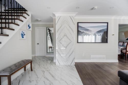 Brampton Casa | Chic and Cozy 5 Bedroom House
