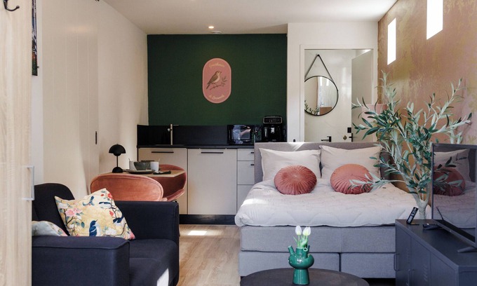 Haastrecht Cama Y Desayuno | Chic and cozy overnight stay in Haastrecht! 15 minutes from Gouda and Oudewater.