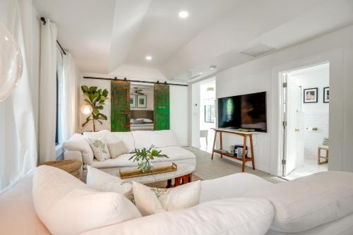 Beach Park Apartamento | Chic Getaway in Desirable South Tampa District!