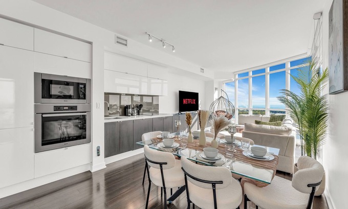 CityPlace Hotel | Chic hotel suite with AC in vibrant Toronto by CN Tower