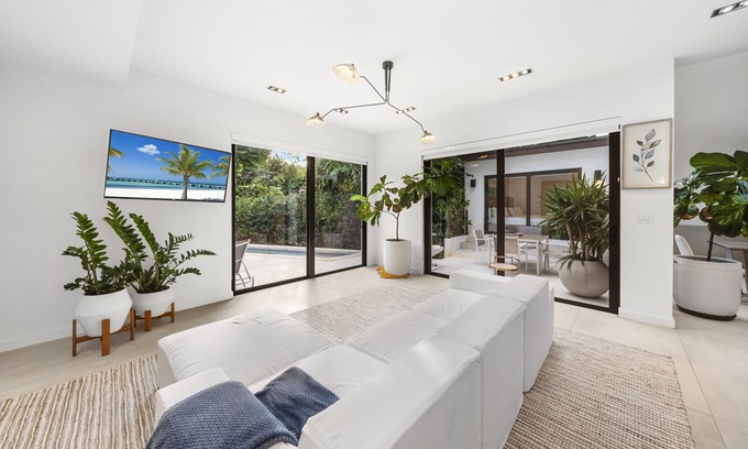 Northeast Coconut Grove Villa | Chic Miami Villa w/ Private Pool - 30+ Night Stays Only