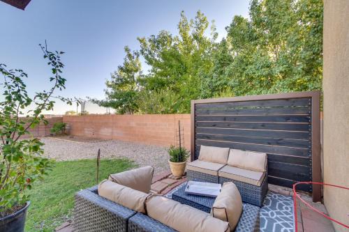Los Lunas Casa | Chic New Mexico Retreat with Patio, Grill and Fire Pit
