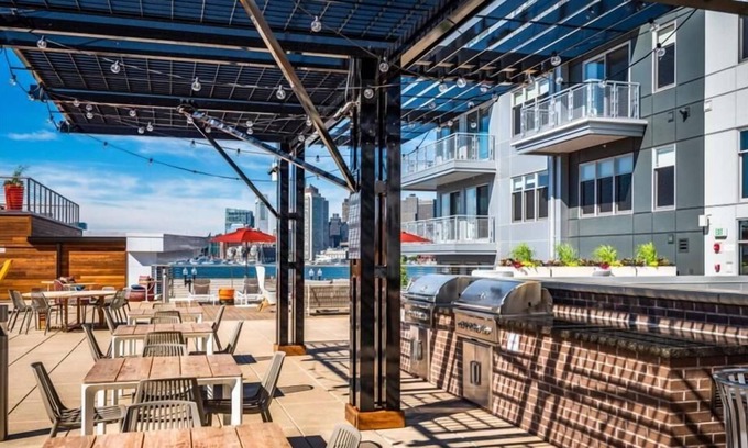 Central-Maverick Square - Paris Street Casa | Chic Studio | Kitchen | in-unit Washer/Dryer | near Boston Harbor | GLS