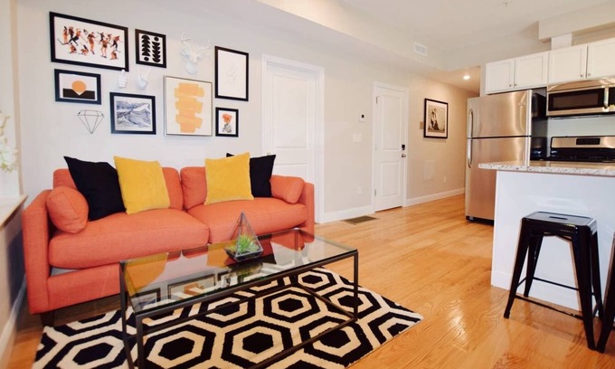 Highland Park Casa | Chic & Stylish Sanctuary | Near T