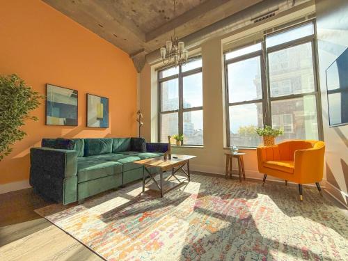 Near South Side Apartamento | Chicago 2BR City Retreat with Optional Parking and Gym Access Near McCormick Place and Soldier Field