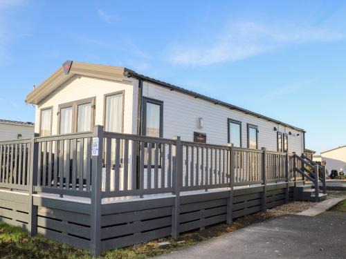 Chichester Casa | Chichester Lakeside Holiday Park