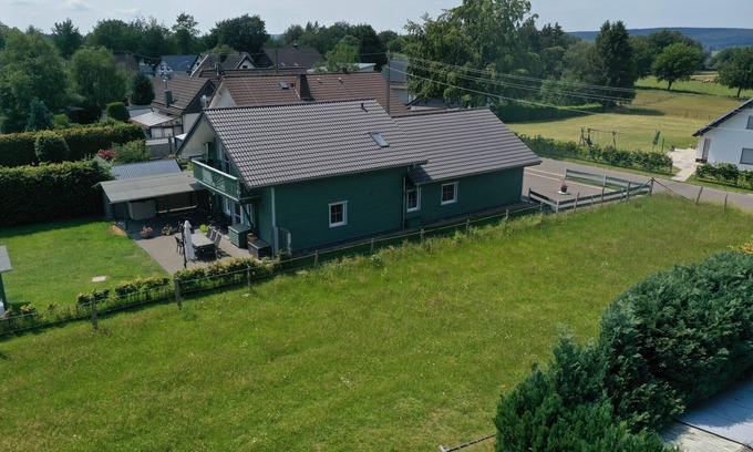 Kalterherberg Casa | Familias con niños, con terraza, amplio jardín y juegos infantiles