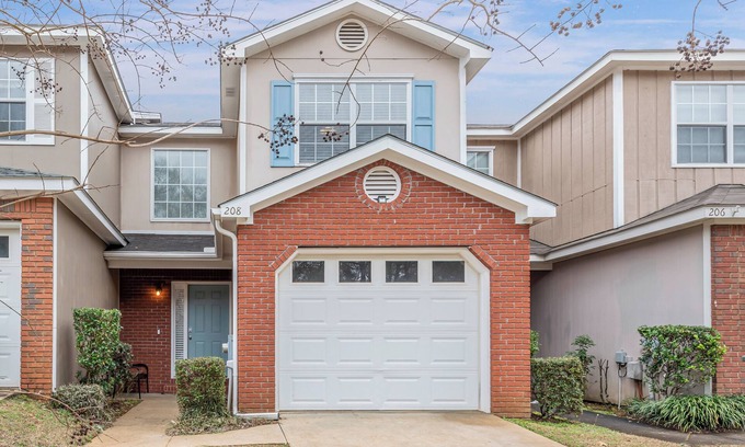 Enterprise Casa | Chillin' at Foxchase 2BR/2.5BA
