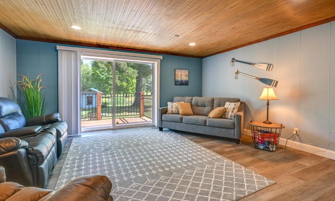 Lake Wissota Casa | Chippewa Falls Retreat on Lake Wissota with 2 Decks!