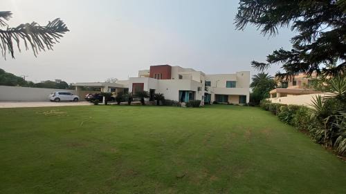 Lahore Hotel | CHK INN by ChenOne