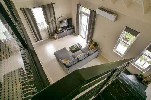 Saint Andrew Apartamento | Choose To Be Happy at EI8HT! - Super Studios and Penthouse Apartment