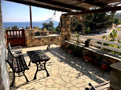 Sapsila Casa | Chris House