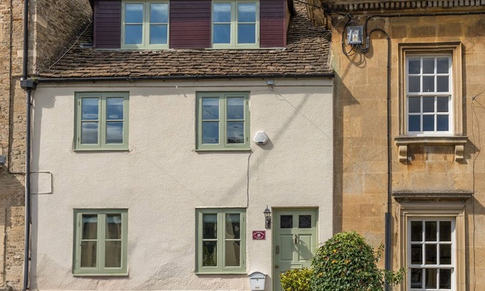 Tetbury Cabaña | Christmas Cottage - pet-friendly in Tetbury