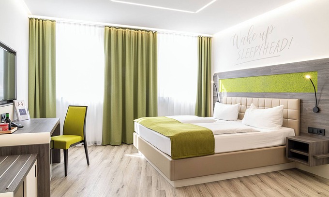 Lend Hotel | CHRIZZ Rooms