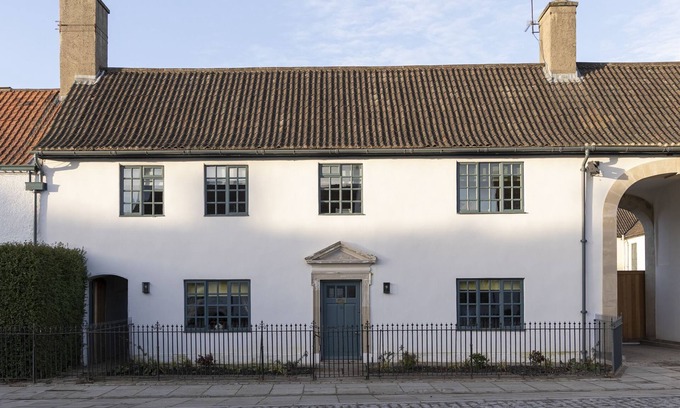 North Bitchburn Casa | CHURCHILL COTTAGE - A welcoming and dog-friendly cottage in the historic town of Bishop Auckland.