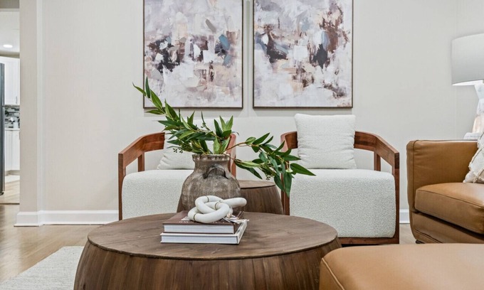 Cicero Casa | Cicero’s 3-BR Urban Oasis