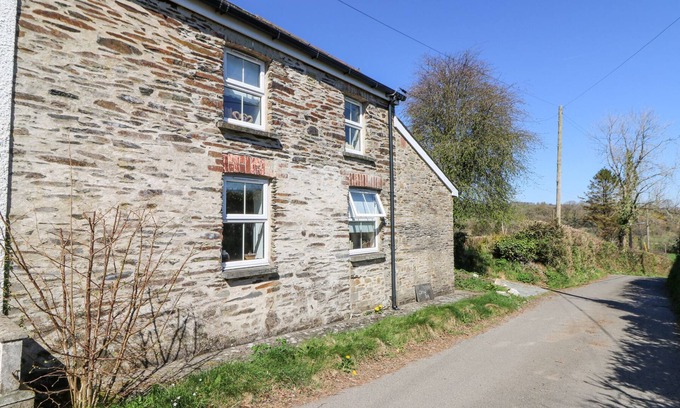 Pencader Cabaña | CILRHIW ISAF, family friendly, character holiday cottage in Pencader