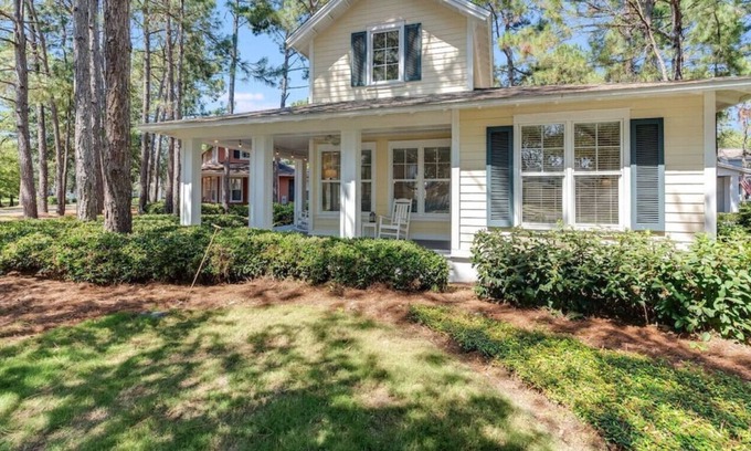 Laurel Grove Casa | Cindie's Song, Pets Ok, Gulf Cart, Pool/Shopping!