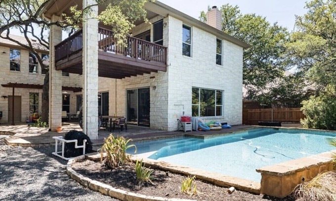 The Hielscher Casa | *Circle C Oasis*