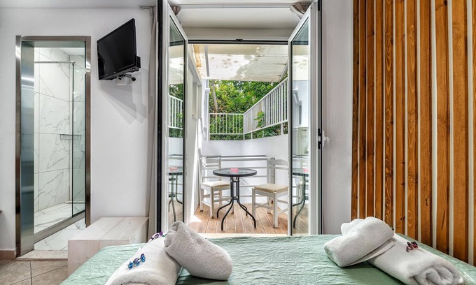 Heraklion Apartamento | City Center Studios by Cretan Houses