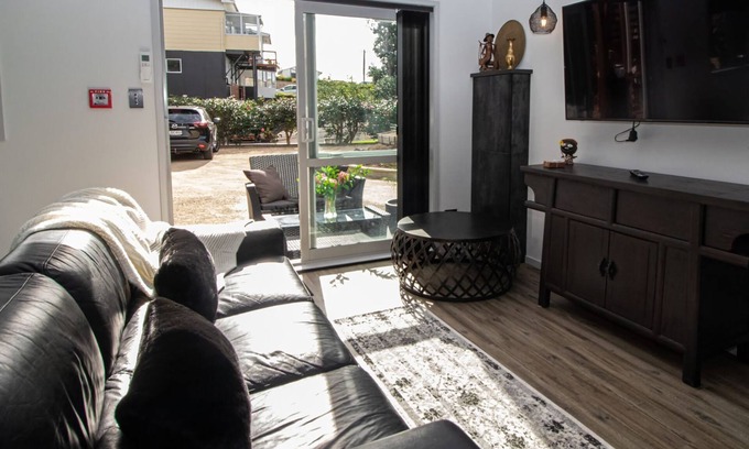 New Plymouth Apartamento | CITY LIVING APARTMENT THREE