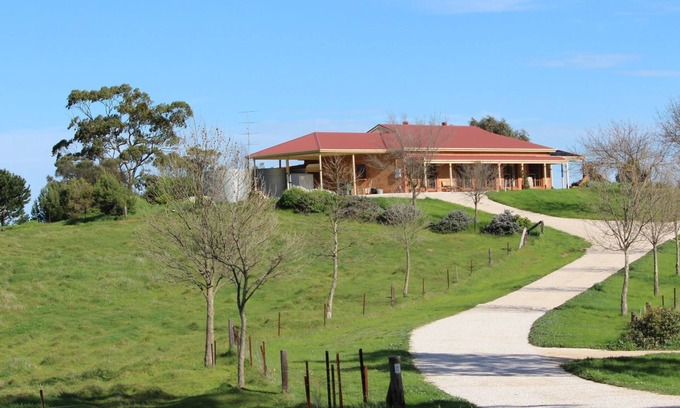 Emu Flat Casa | Clare View HOUSE - Clare View Accomm