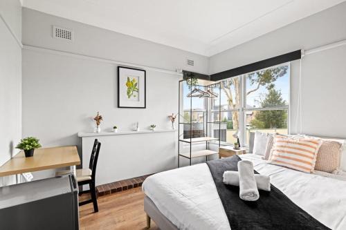 Narwee Casa | Classic Double Room - Centrally Located at Narwee - Shared Bathroom