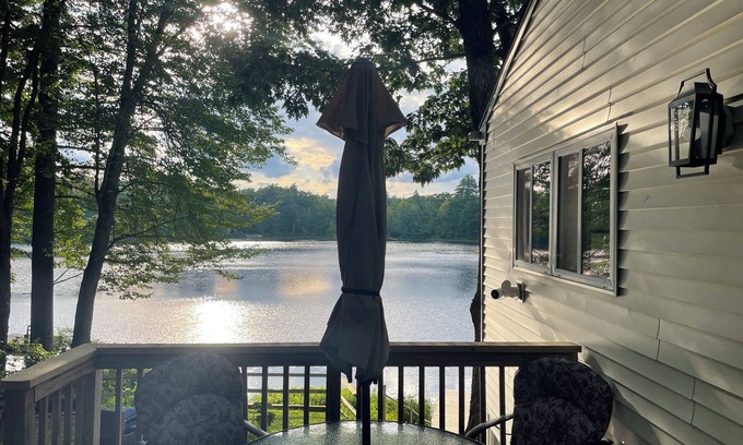 Brookline Cabaña | Classic NH Waterfront House - Swim/Boat/Kayak/Fish