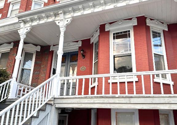Bayonne Apartamento | Classical Isbills Row House close to NYC