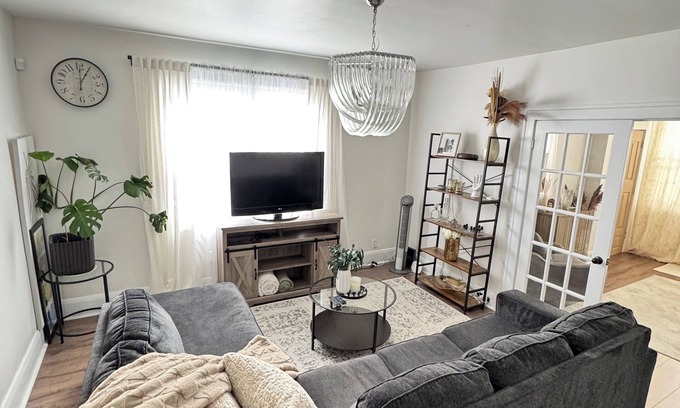 Walkerville Apartamento | Clean Cozy Room for Females/ Couples