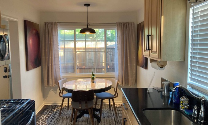 Modesto Casa | Clean Luxury & Comfortable Beds - Centrally Located Home with Backyard