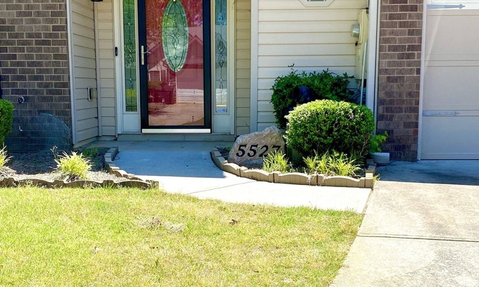 Union City Casa | Clean, Neat & Cozy Townhouse 15 min from Atlanta airport