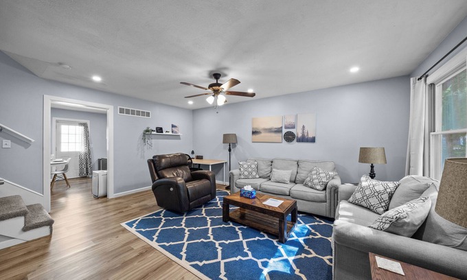 Spring Hill Casa | Casa encantadora y espaciosa totalmente renovada