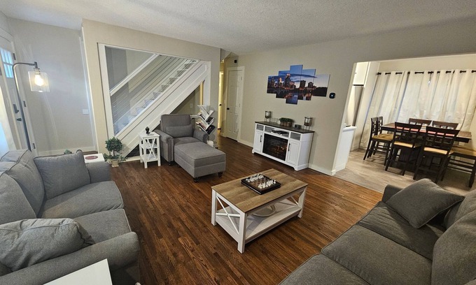Richfield Casa | Clean, Spacious Home. MOA, MSP, Game Room, Big TV