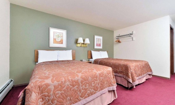 Staples Hotel | Clean Stay Near Dower Lake Adventure – Affordable and Pet Friendly