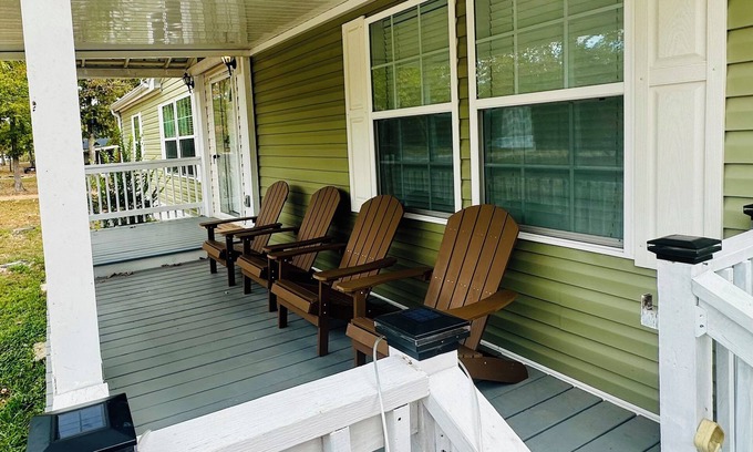 Piedmont Casa | Clearwater Chalet: Chic 3BR Oasis by Lake & UTV Thrills!