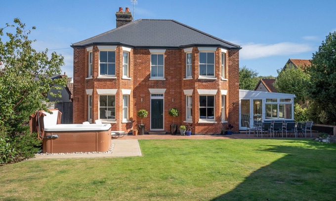 Winterton-on-Sea Casa | Cleveland House | Winterton Cottages